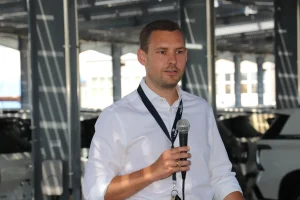 Florian-Arnezeder-Lagermax